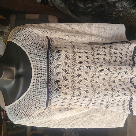 a'reve BEAUTIFUL NEW knit white & black detailed sheer tunic L - Picture 9 of 10